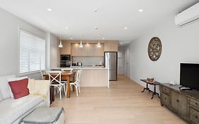 Residence De La Mer - Orewa Holiday Home